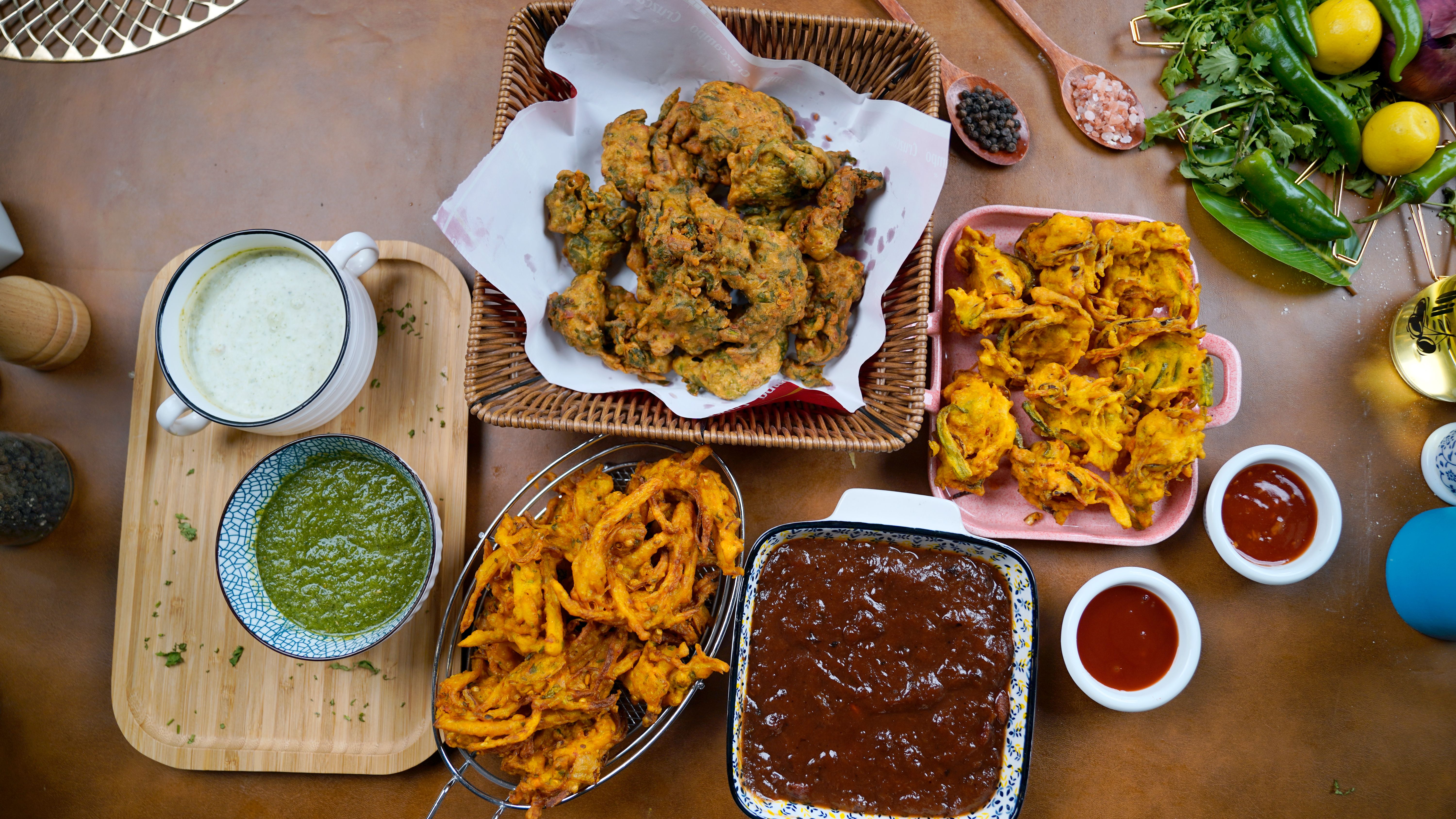 How to Make Crispy Pakoras