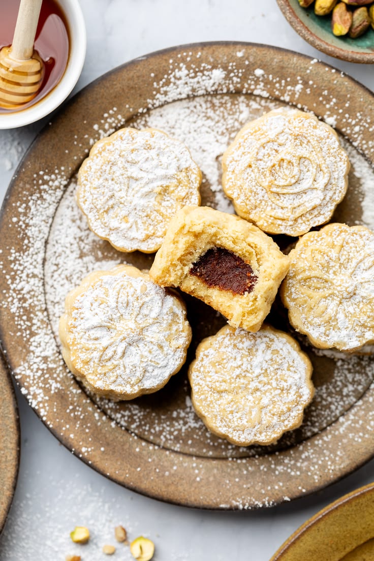 Maamoul Date Cookies