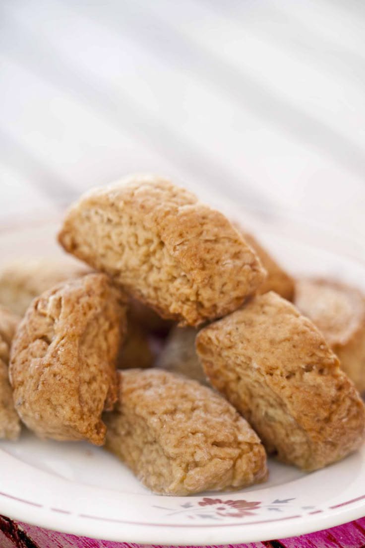 Crunchy Corsican anise biscuits called Canistrelli.