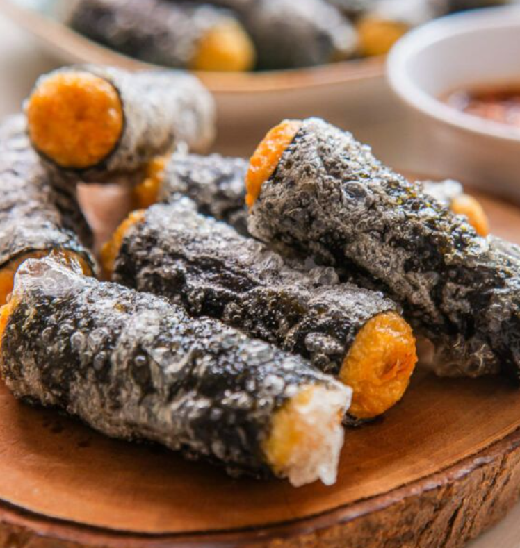 Crispy Seaweed Rolls with Rice Paper