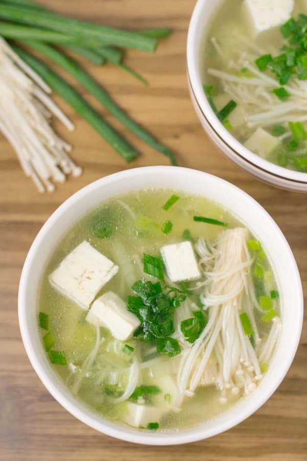 Thai Clear Soup with Tofu and Vegetables (Gaeng Jued Tao Hoo)