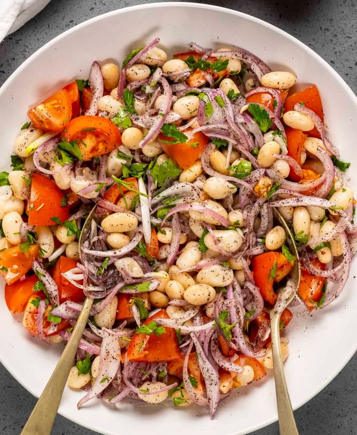 Turkish Bean Salad (Piyaz Style)