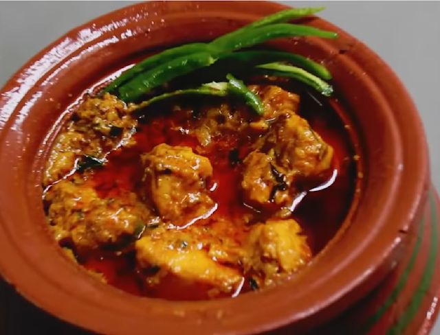 Chicken Makhni Achaari Handi