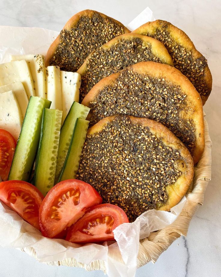 Khubz Saj bi Za'atar (Arabic Flatbread with Olive Oil and Za'atar)