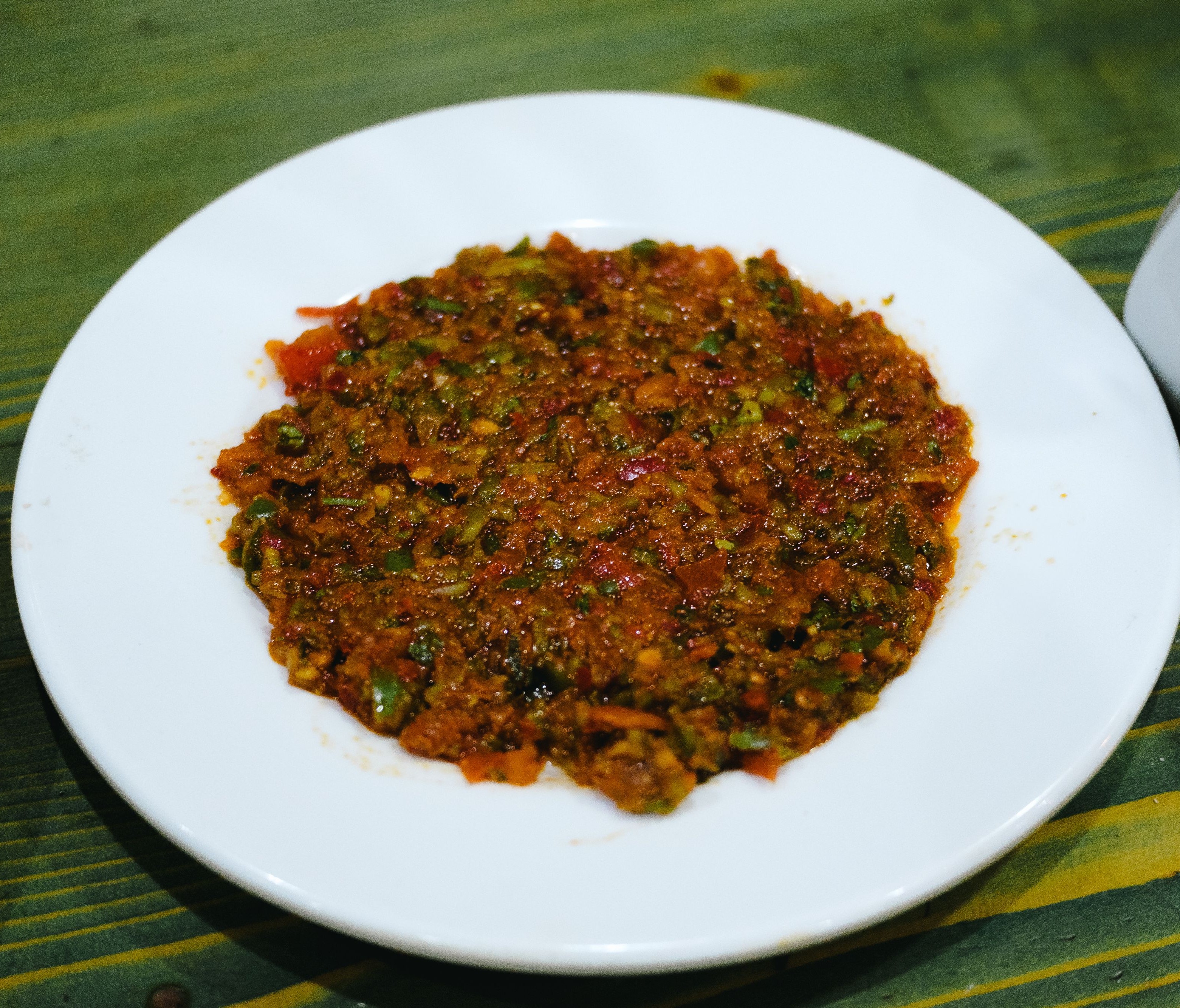 Ezme Salatasi (Turkish Spicy Tomato Salad)