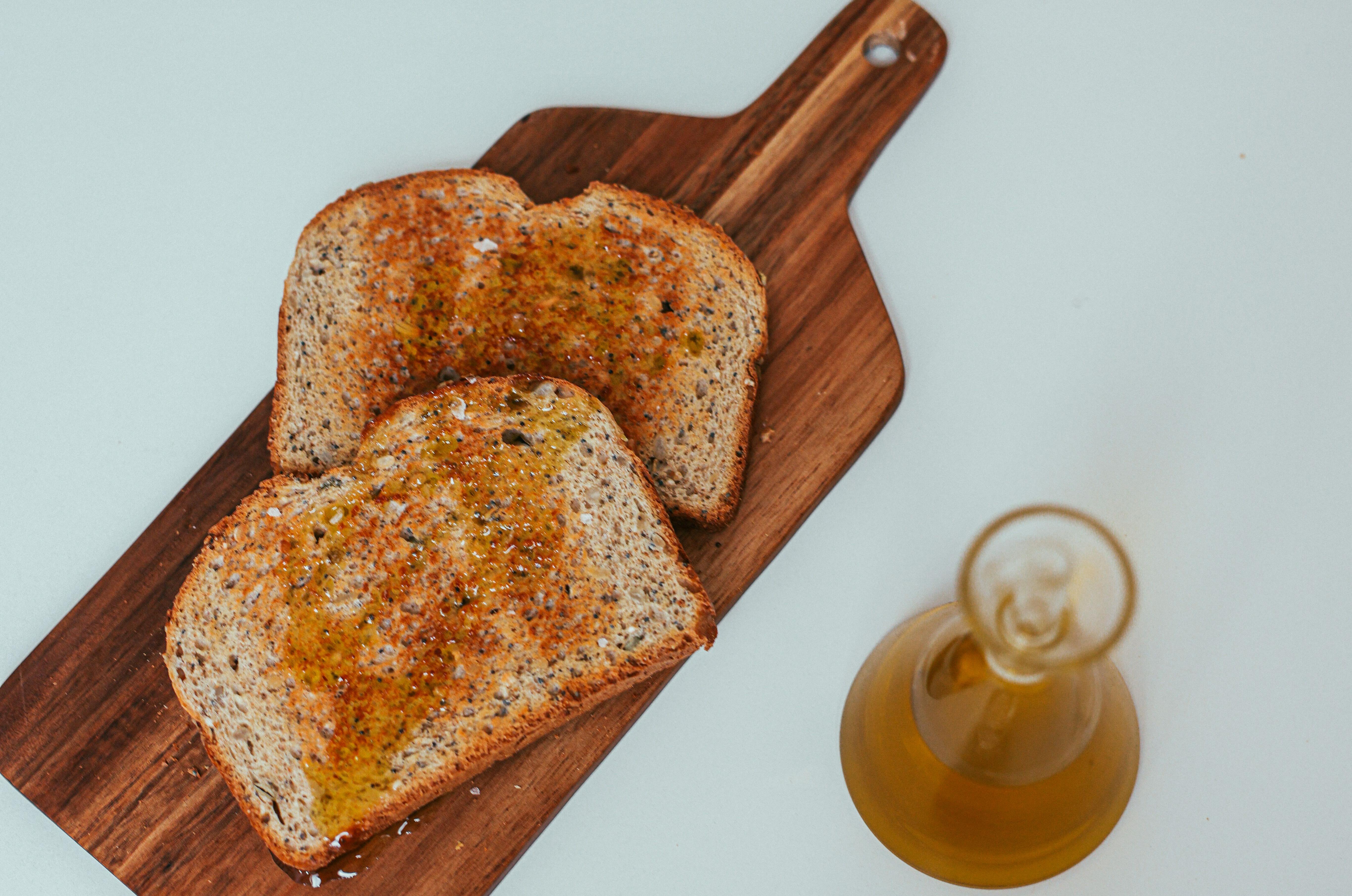 Tostada con Aceite de Oliva y Sal (Olive Oil Toast)